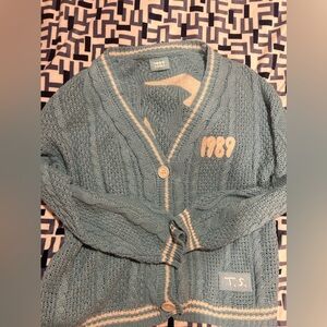 1989 Taylor Swift Seagull cardigan